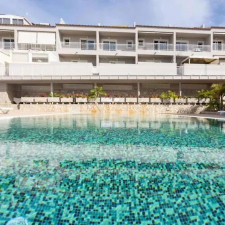 Holiday home Townhouse With Pool And Sea View In